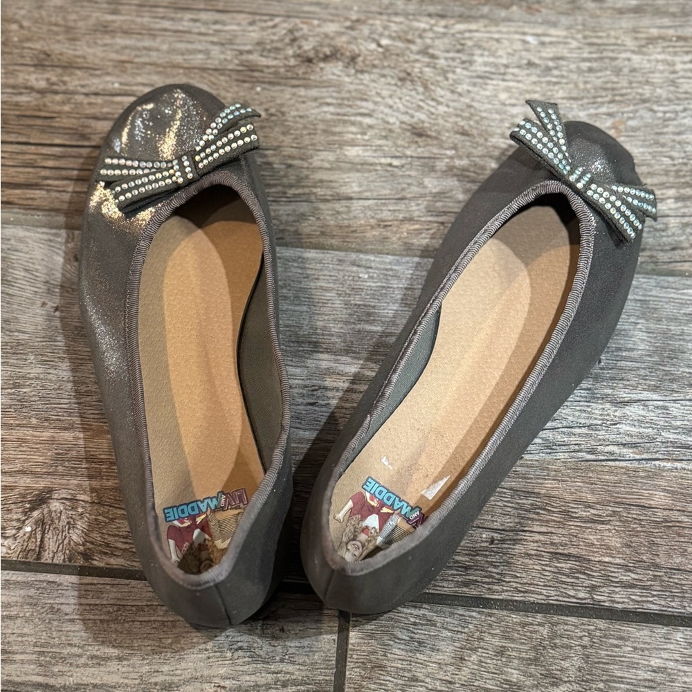 Metallic Flats​​